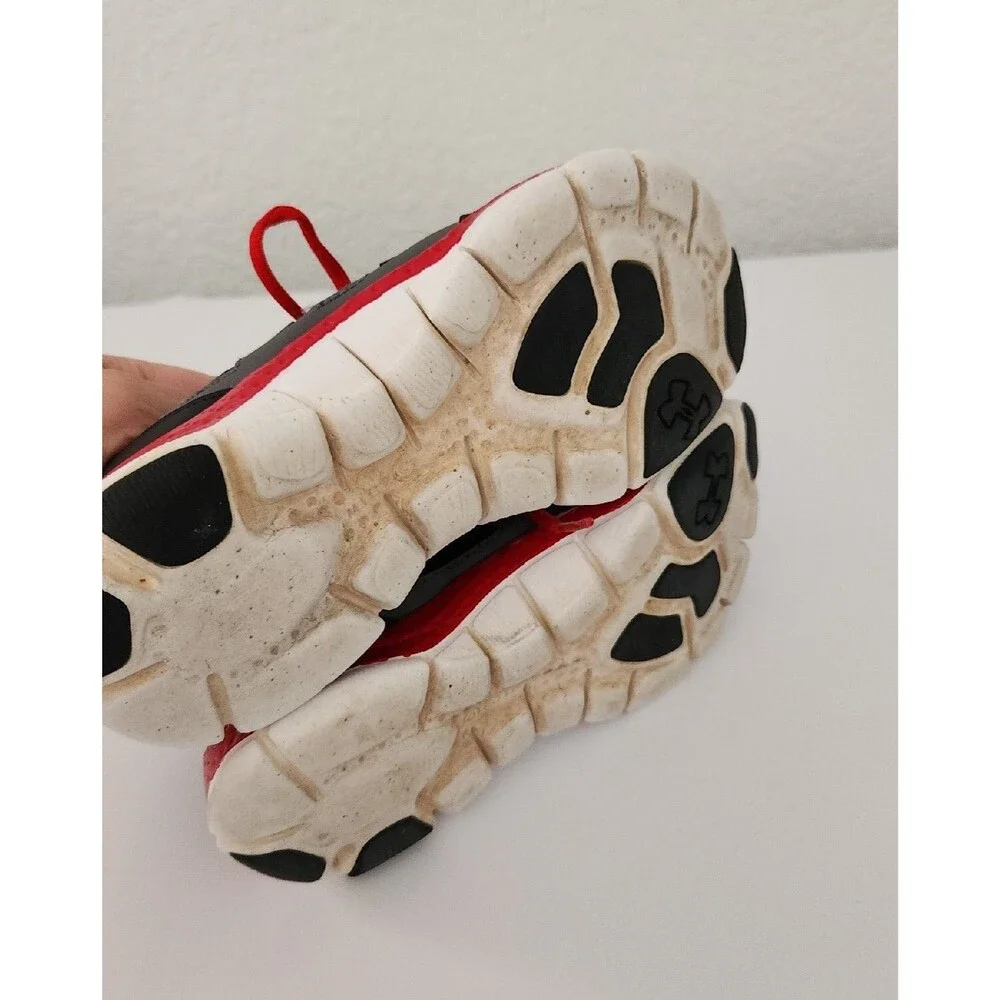 UNDER ARMOUR Micro G Engage BL Boys Running Shoe Red Gray Black Low Sneaker 3.5 - Picture 7 of 7
